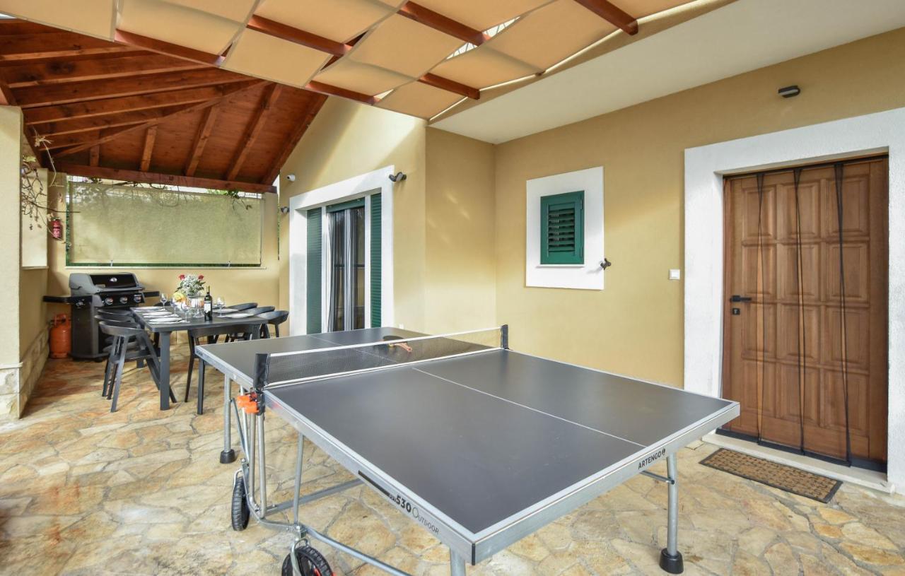 Villa Mater - Luxuriously Equipped Villa With A 15M Long Swimming Pool Žrnovnica Kültér fotó
